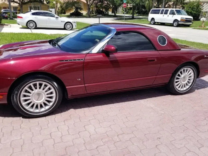 2004 Ford Thunderbird