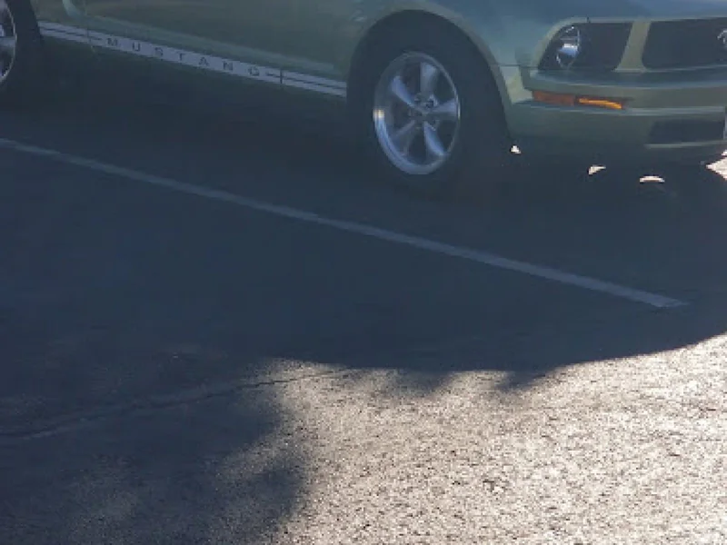 2005 Ford Mustang  Convertible 3