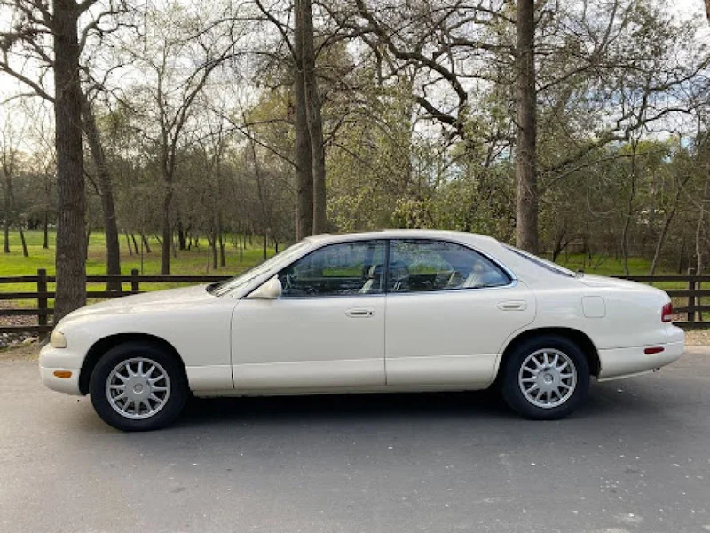 1993 Mazda 929 10