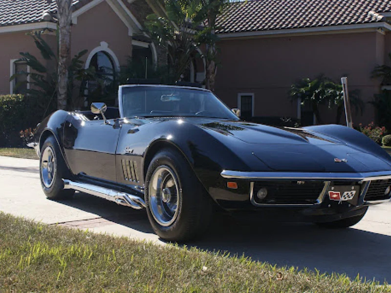 1969 Chevrolet Corvette Convertible Stingray 2