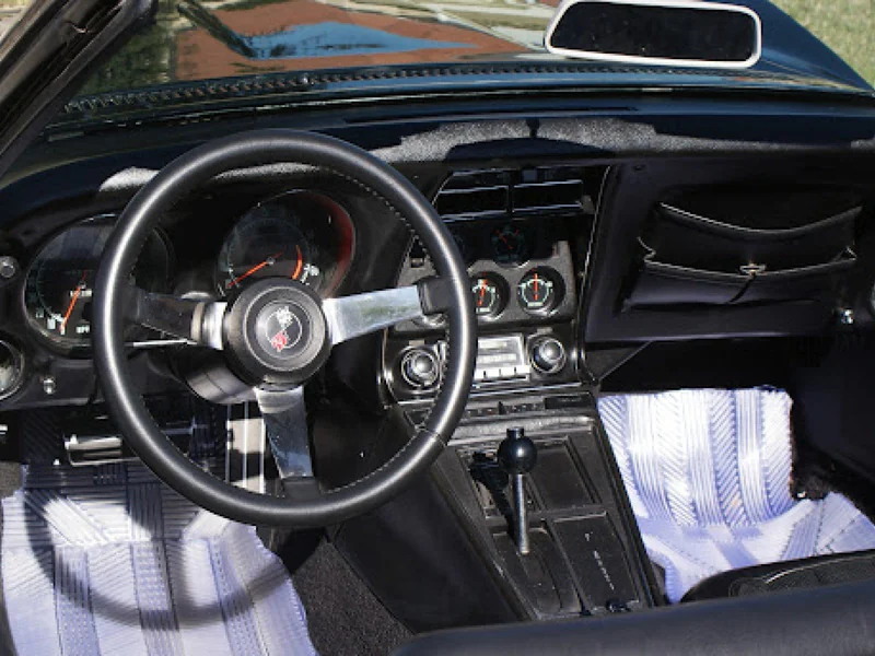 1969 Chevrolet Corvette Convertible Stingray 3