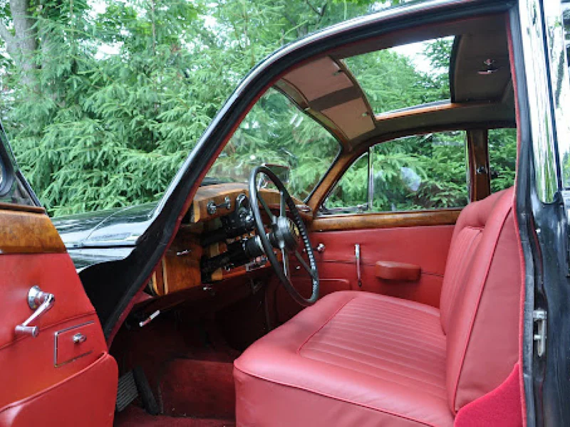 1961 Jaguar Mark Ix 2