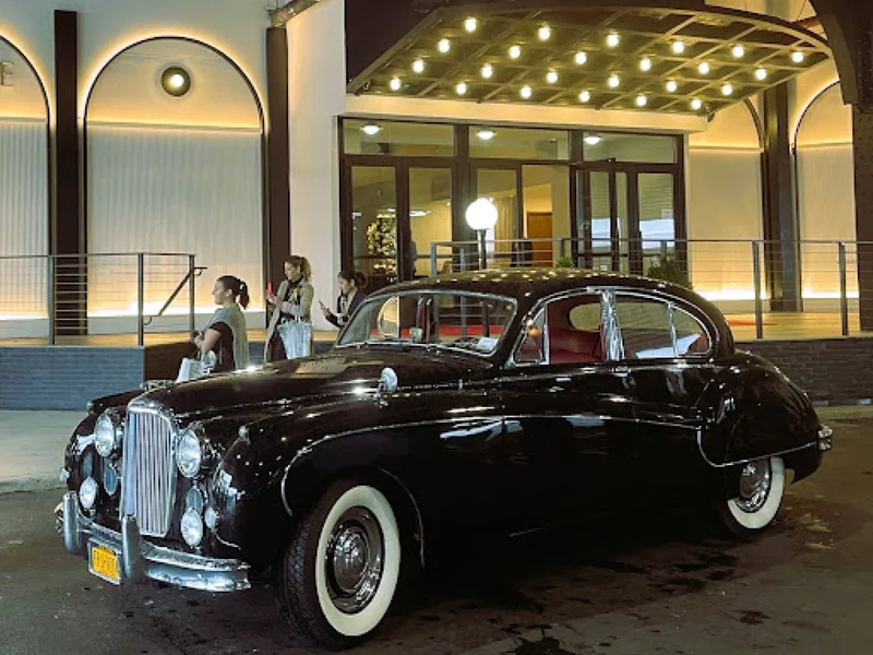 1961 Jaguar Mark Ix 6