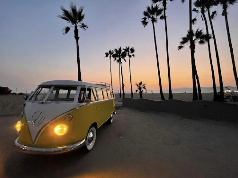 1967 Volkswagen 13 Window Deluxe Microbus
