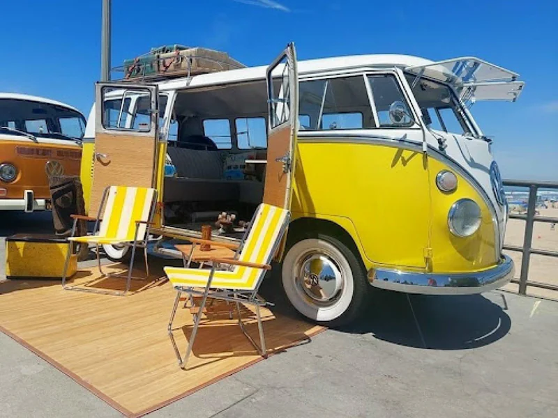 1967 Volkswagen 13 Window Deluxe Microbus