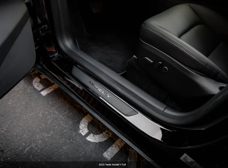 2023 Tesla Long Range Y 4