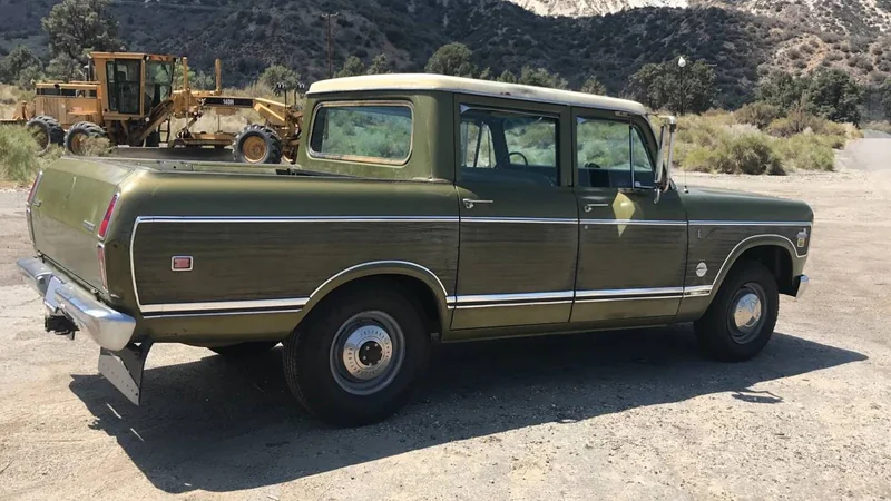 1973 International Wagonmaster 1210 2