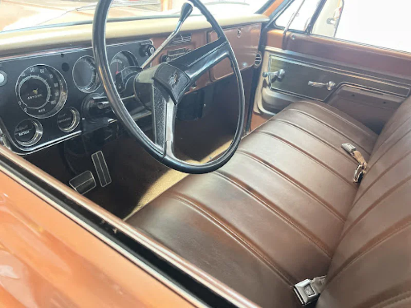 1972 Chevrolet Cheyenne C20 Pickup 2