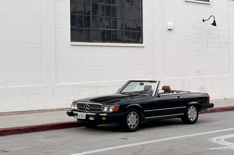 1989 Mercedes-Benz 560SL in Los Angeles 4
