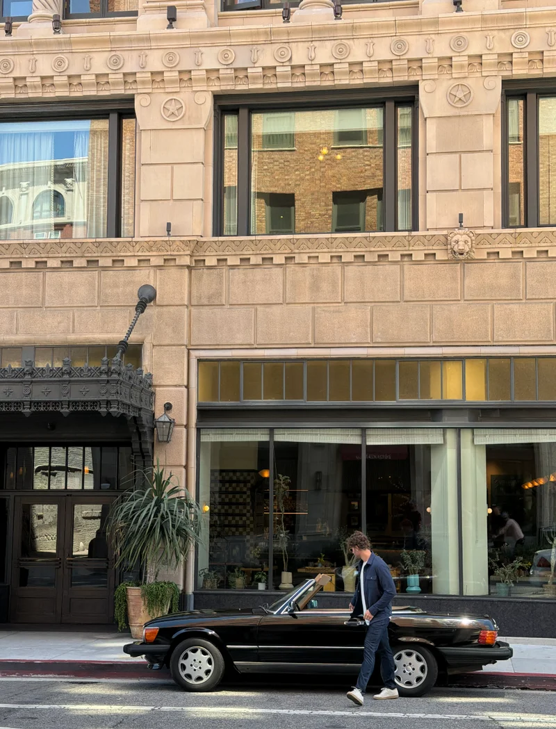 1989 Mercedes-Benz 560SL in Los Angeles 3
