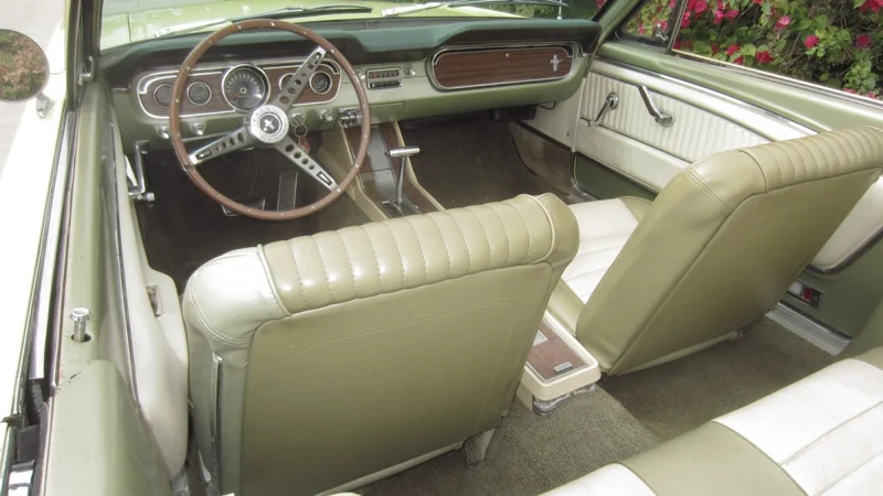 1965 Ford Mustang 3