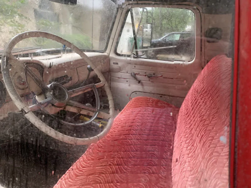 1962 Ford F250 4x4 2