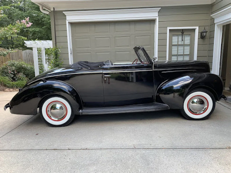 1939 Ford Deluxe