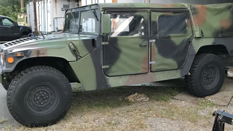 1988 AM General HMMWV 3
