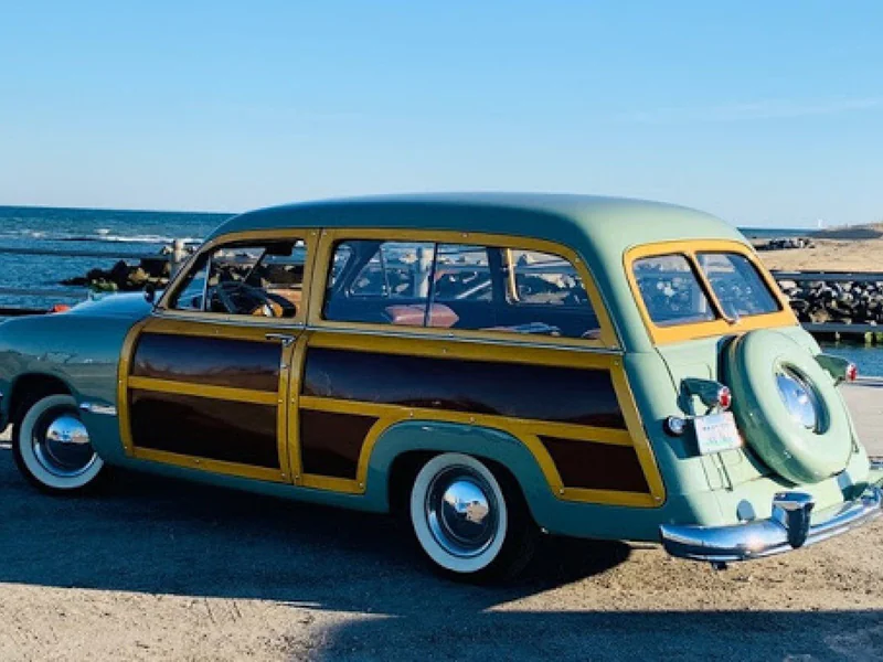 1950 Ford Woodie 13
