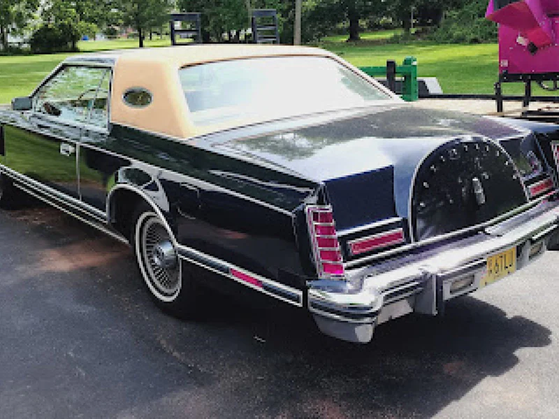 1977 Lincoln Mark V