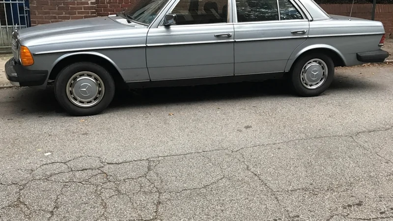 1981 Mercedes-Benz 300D 3