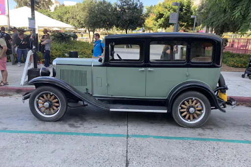 1930 Dodge Royal 3