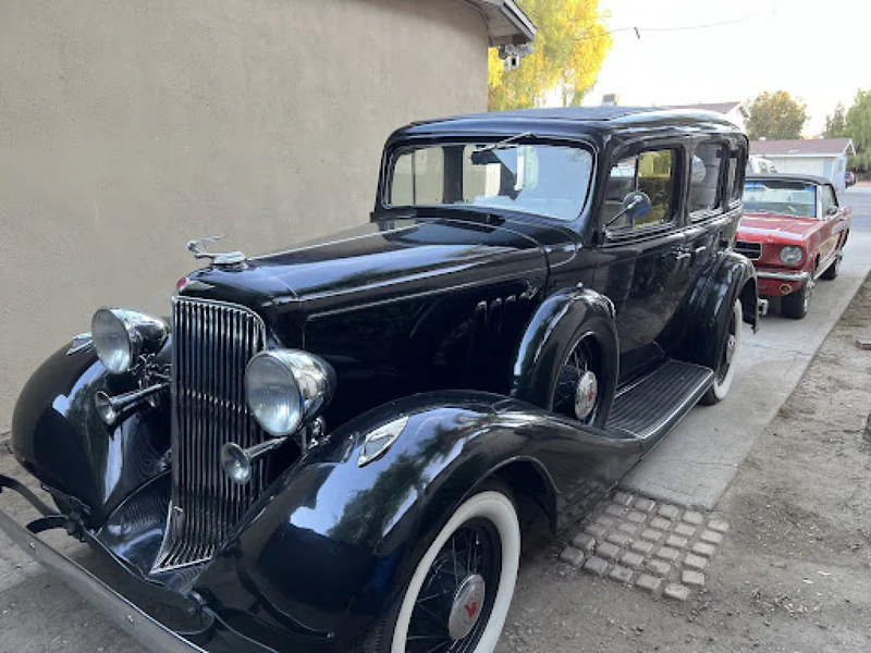 1933 Pontiac Sedan 2