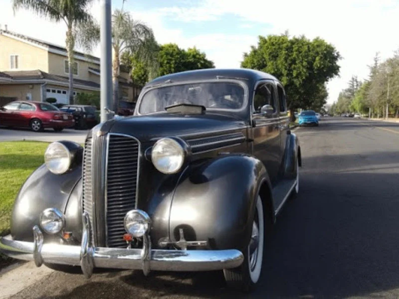 1937 Dodge Sedan 2