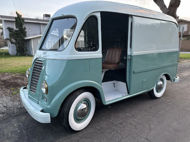 1952 International Harvester Metro 3