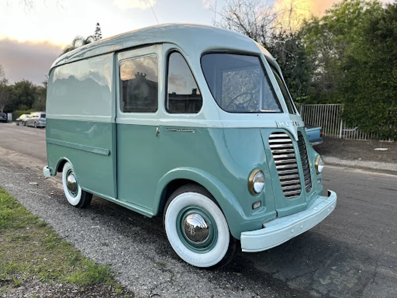1952 International Harvester Metro 7
