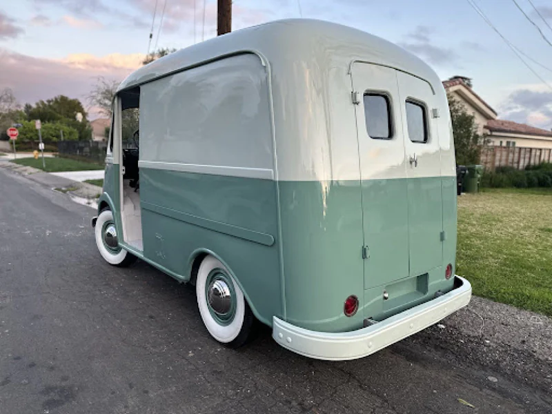 1952 International Harvester Metro 9