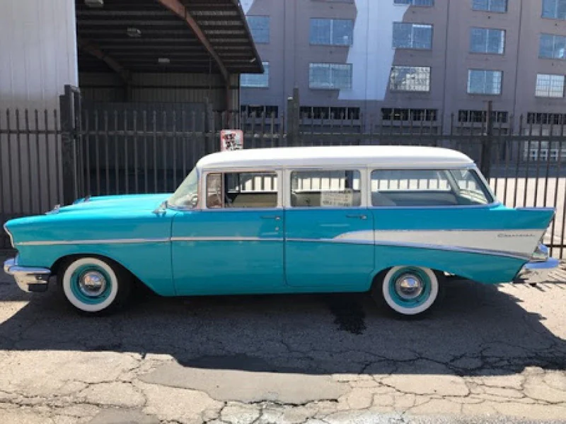 1957 Chevrolet Station wagon 3