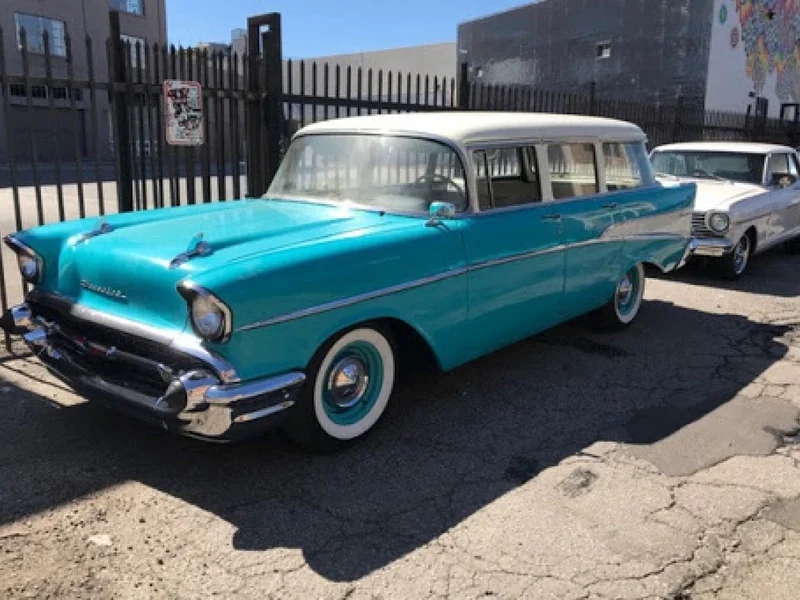 1957 Chevrolet Station wagon 4