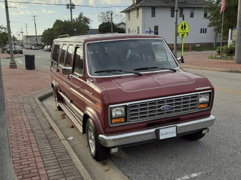 1990 Ford E150 Econoline 8
