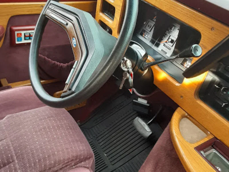 1990 Ford E150 Econoline 9