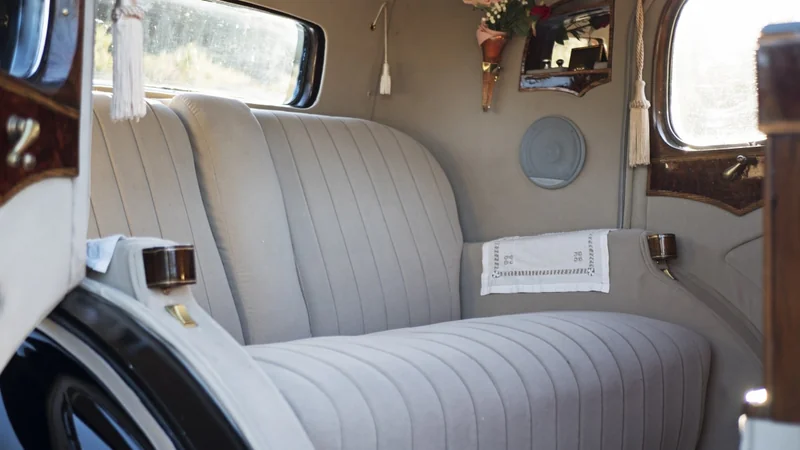 1938 Rolls-Royce Phantom III 9