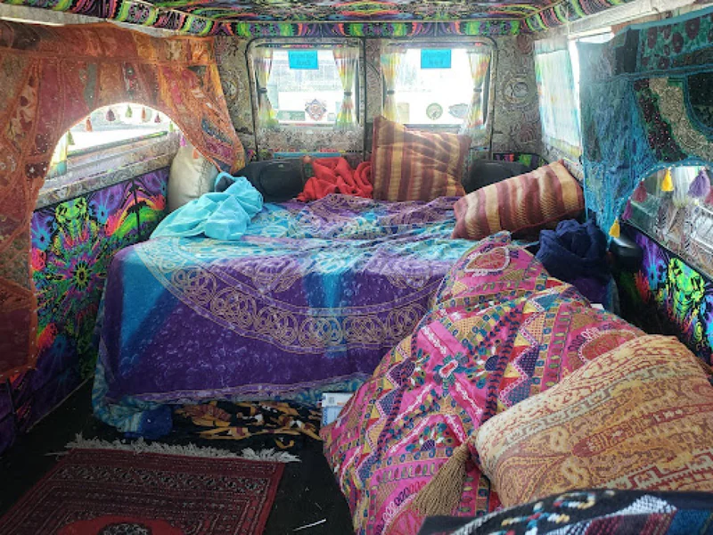 1969 Ford Club Wagon 2