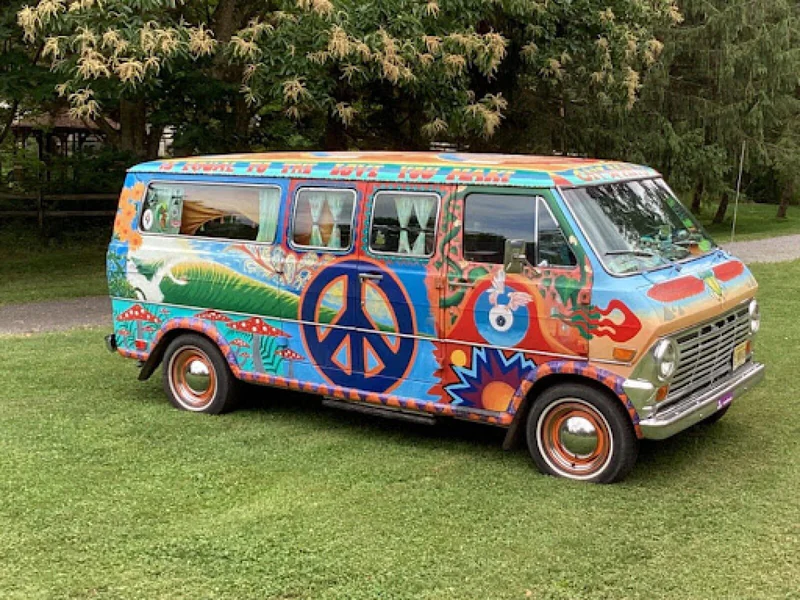 1969 Ford Club Wagon 3