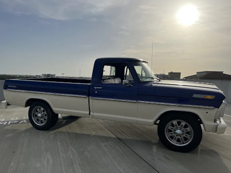 1970 Ford F-250 Camper Special 4