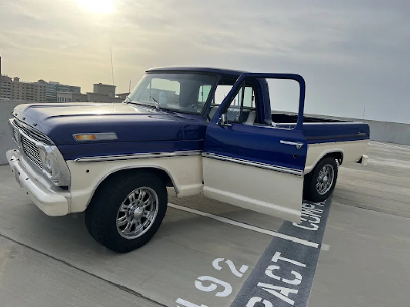 1970 Ford F-250 Camper Special 5