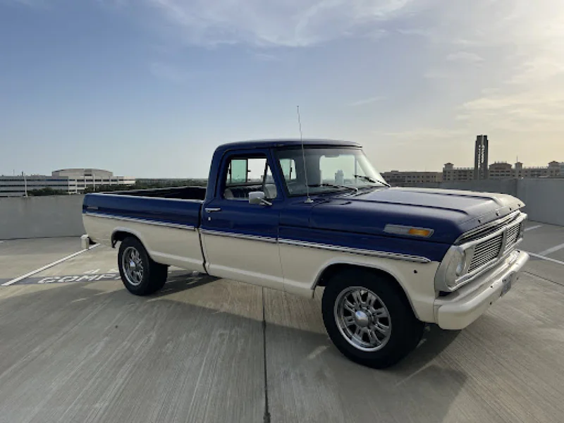 1970 Ford F-250 Camper Special 6