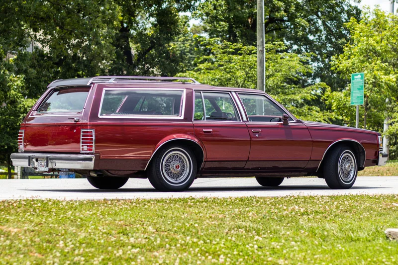 1979 Pontiac Bonneville Safari 2