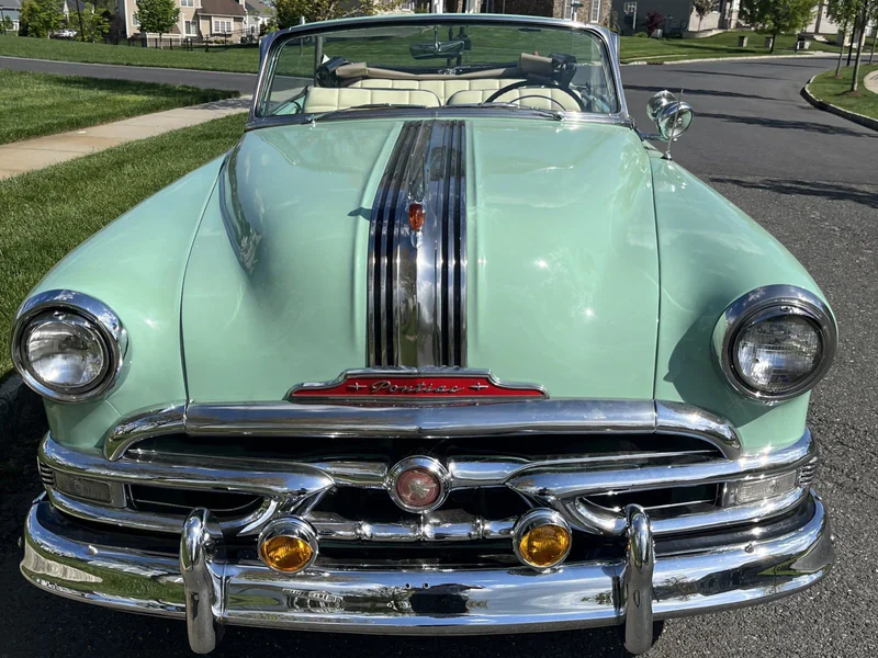 1953 Pontiac Chieftain Deluxe 12