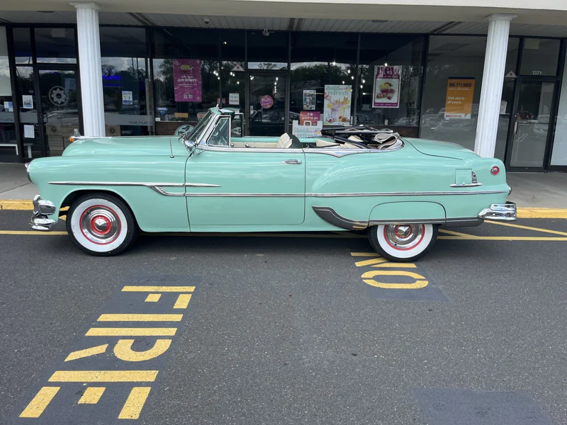 1953 Pontiac Chieftain Deluxe 10