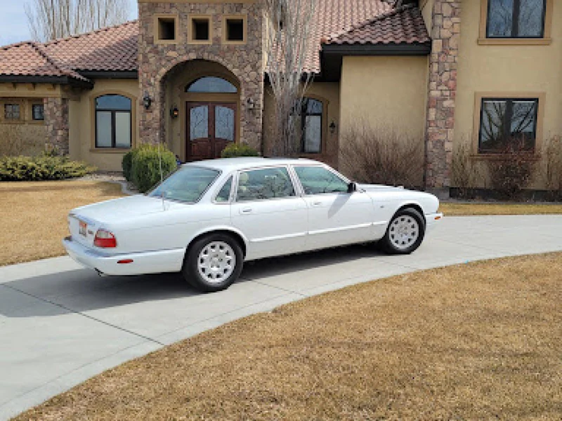 1998 Jaguar Xj8 3
