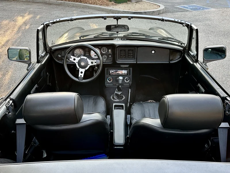 1972 MG B NA 13