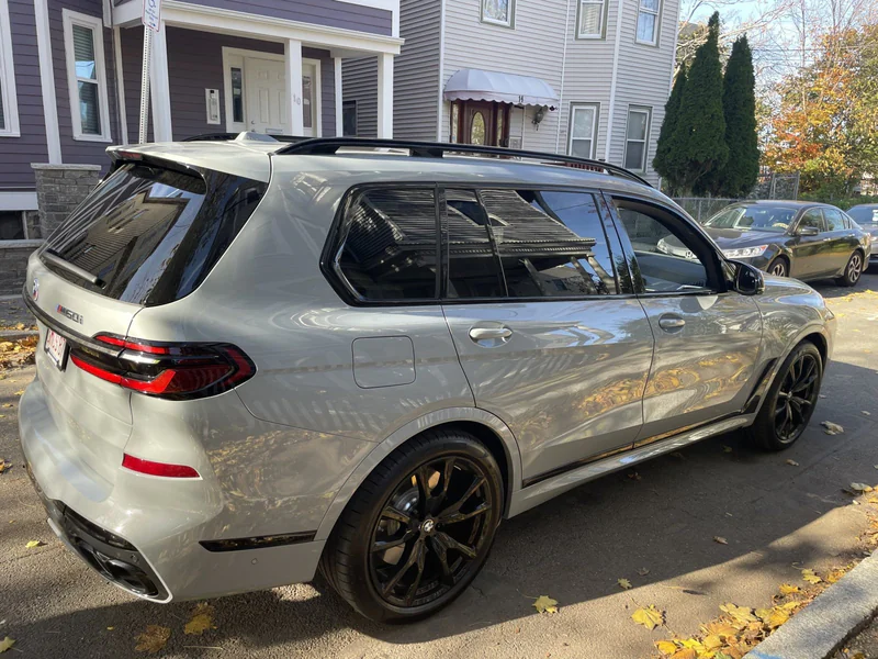 2023 BMW X7M60i M60i 3