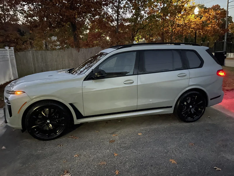 2023 BMW X7M60i M60i 5