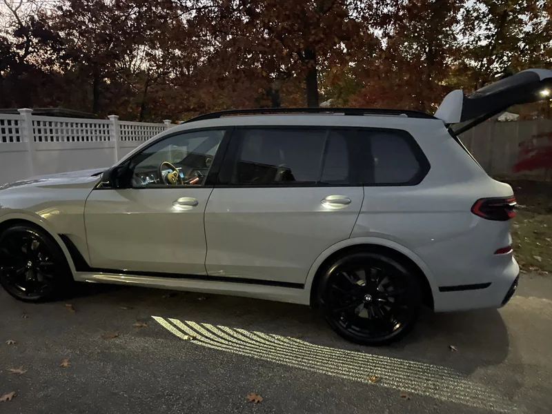 2023 BMW X7M60i M60i 6