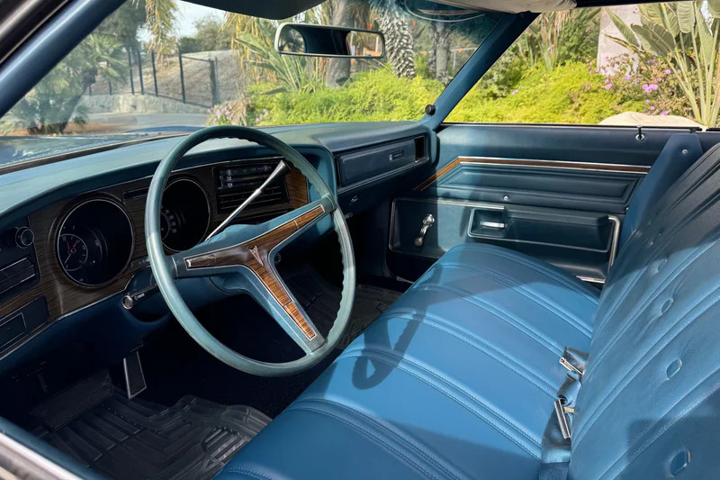 1972 Pontiac Bonneville Base 7