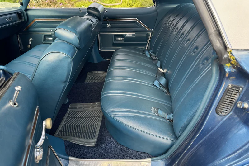 1972 Pontiac Bonneville Base 9