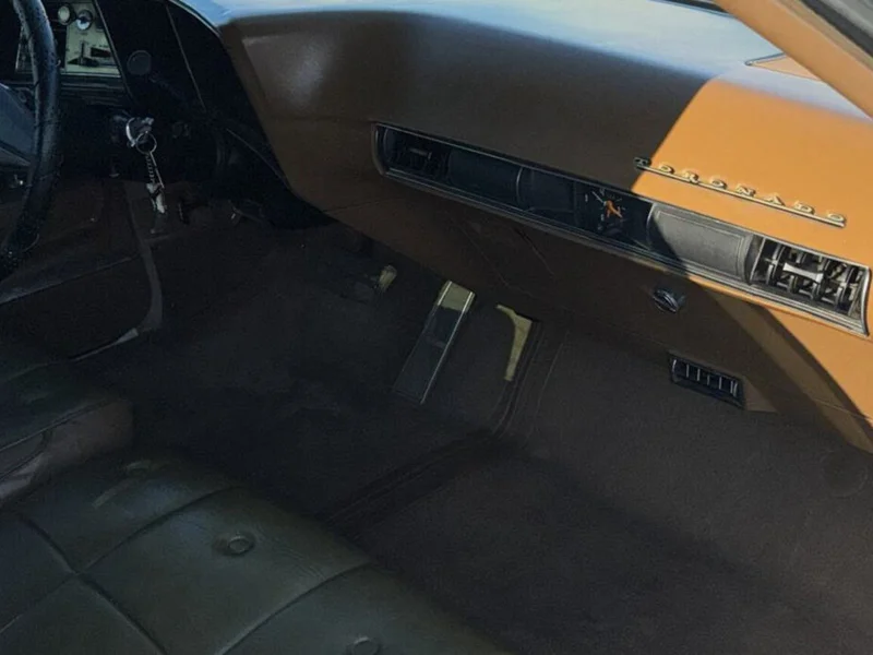 1972 Oldsmobile Toronado Base 16