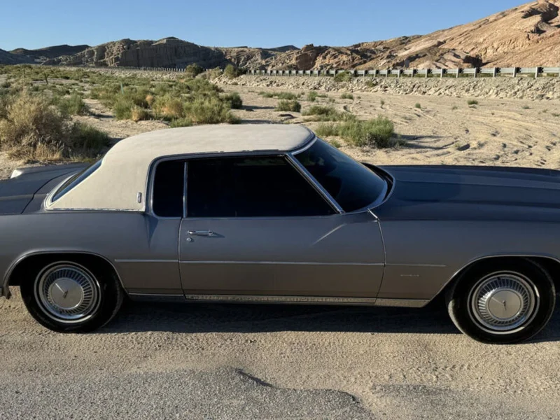 1972 Oldsmobile Toronado Base 2