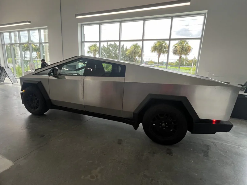 2024 Tesla Cybertruck 2